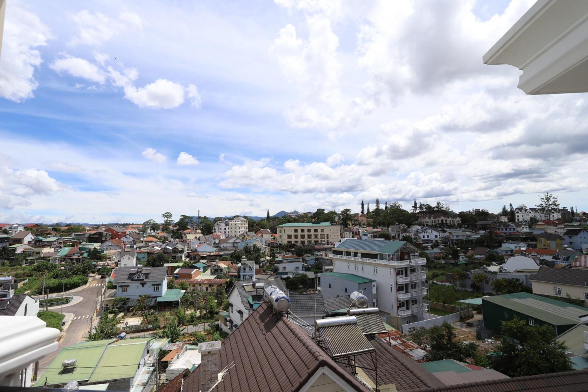 Le Marais Hotel Dalat Exterior photo